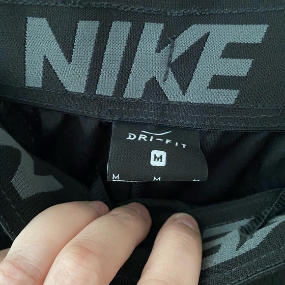 Nike Training Shorts Mens M Medium Black  Dri Fit Gym Training Workout Exercise - Picture 2 of 5